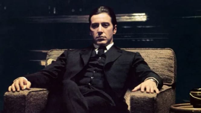 Al Pacino memerankan Michael Corleone di film Godfather.