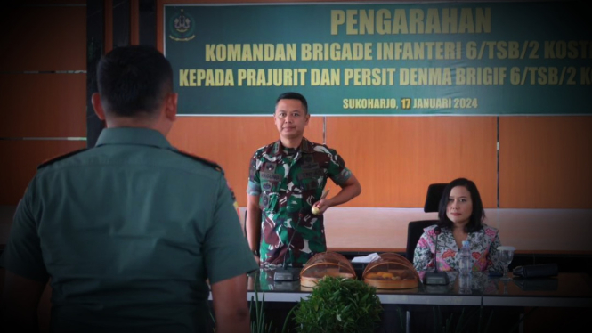 VIVA Militer: Letkol Inf Ragung Ismail Akbar pamitan ke prajurit Brigif 6.