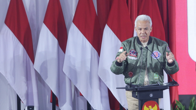 Ganjar Pranowo-Mahfud MD Dalam Acara Paku Integritas KPK