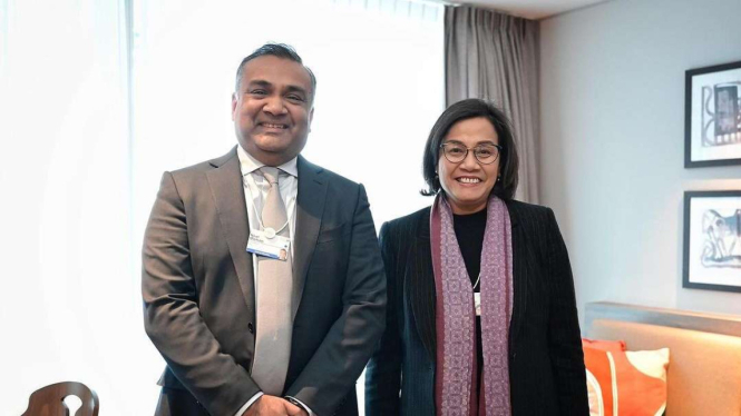 Menteri Keuangan Sri Mulyani Indrawati saat bertemu CEO YouTube Neal Mohan di Swiss.
