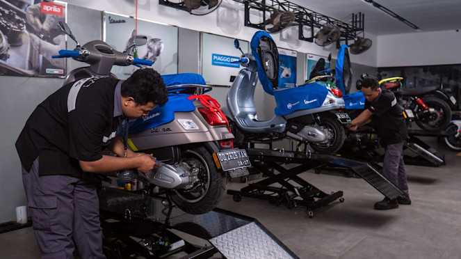 Servis sepeda motor Vespa