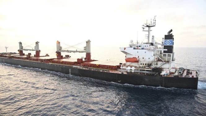 Kapal milik AS Genco Picardy yang diserang Houthi Yaman di Teluk Aden