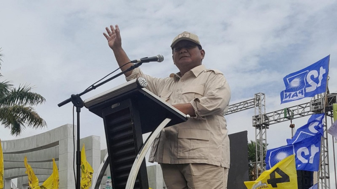 Capres Prabowo Subianto kampanye bersama relawan di Pontianak