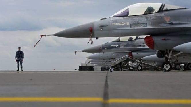VIVA Militer: Pesawat tempur General Dynamycs F-16 Fighting Falcon