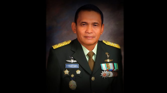 VIVA Militer: Prosesi pemakaman Mayjen TNI Prawiro Prasetyanto