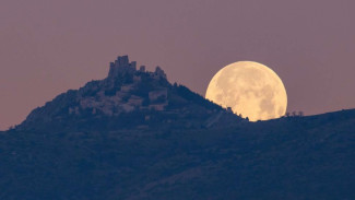 Warga Indonesia Siap-siap Menyambut Wolf Moon