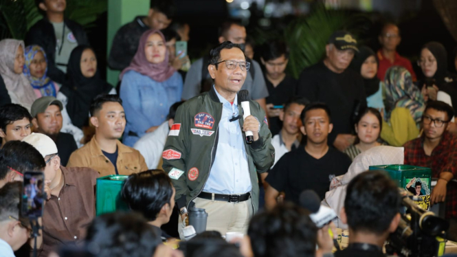 Mahfud MD Hadiri Acara 'Tabrak Prof' di Bandar Lampung.