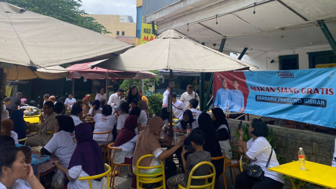 Makan Siang Gratis Relawan Kawan Gibran di Jakarta