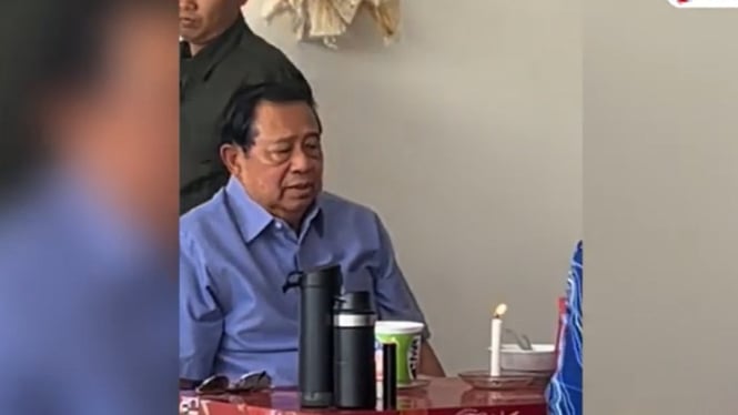 Viral, video SBY makan Pop Mie.