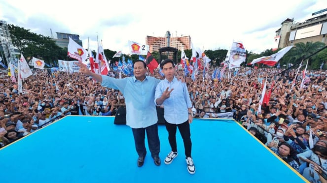 Karnaval Nasional Prabowo-Gibran di Simpang Lima Semarang 