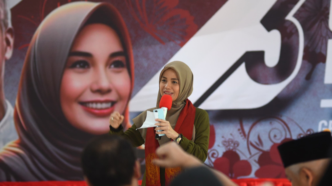 Istri Calon Presiden RI Ganjar Pranowo yakni, Siti Atikoh Suprianti