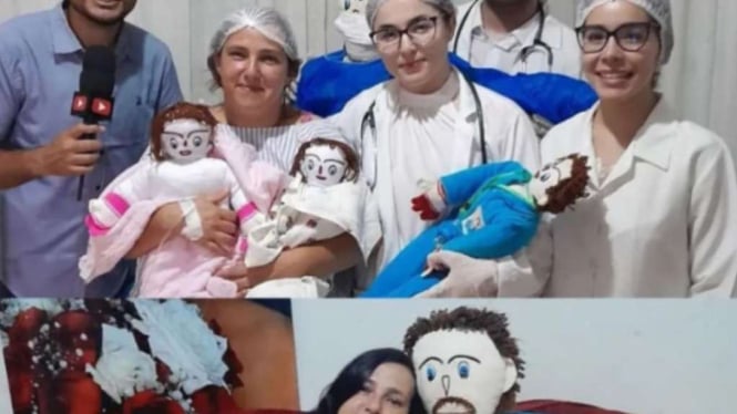Perempuan menikah dengan boneka