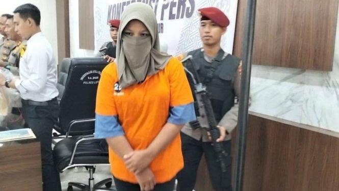 Polisi amankan janda di Luwu Timur modus jadi Polwan tipu urus SIM promo.  (Foto: Istimewa).