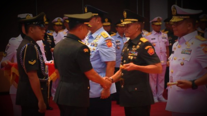 VIVA Militer: Sertijab Komandan Puspom TNI