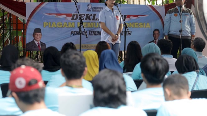 Wakil Komandan TKN Fanta Prabowo-Gibran, Rahayu Saraswati saat menerima deklarasi dukungan dari Relawan Pemuda Teman Gibran di Jalan Kertanegara IV, Jakarta Selatan, Selasa, 30 Januari 2024