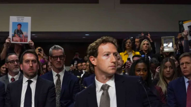 CEO Meta Mark Zuckerberg akhirnya minta maaf.