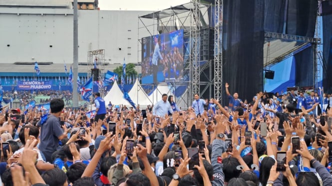 Prabowo dalam kampanye akbar Partai Demokrat di Malang