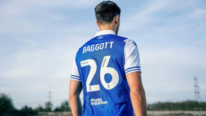 Elkan Baggott diperkenalkan Bristol Rovers