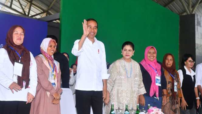 Jokowi temui Nasabah PNM Mekaar