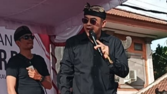 Senator Asal Bali Arya Wedakarna (AWK).