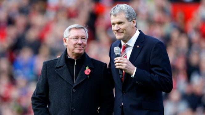 (Kiri) Sir Alex Ferguson, (Kanan) Mantan CEO Manchester United David Gill