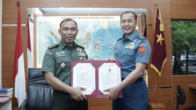 VIVA Militer: Brigjen TNI (Mar) Freddy Ardianzah dilantik jadi Wakapuspen TNI