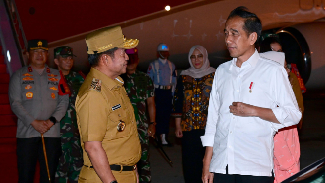 Presiden RI, Joko Widodo tiba di Bandara Kualanamu.(istimewa/VIVA) 