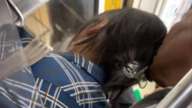 Viral Pelecehan Seksual di Kereta Terekam Kamera