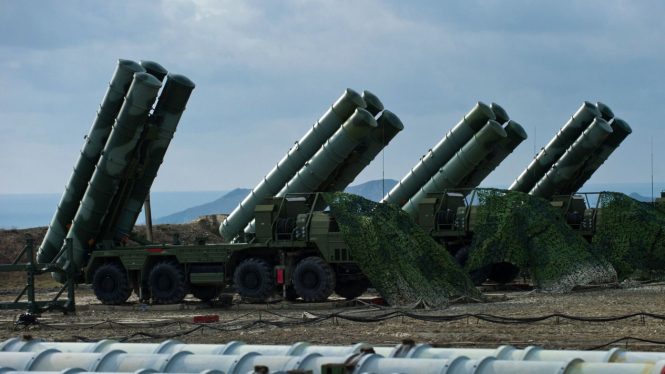 VIVA Militer: Sistem rudal pertahanan udara S-400 Triumf militer Rusia