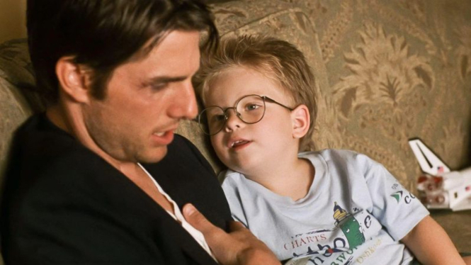 Jonathan Lipnicki (kanan) di film hits Jerry Maguire.