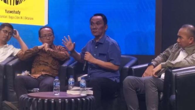 Ketua Bappilu Partai Demokrat Andi Arief dalam acara peluncuran buku "Marketing Yes Money Politic No" di Gedung RRI, Jakarta Pusat, Rabu, 7 Februari 2024.