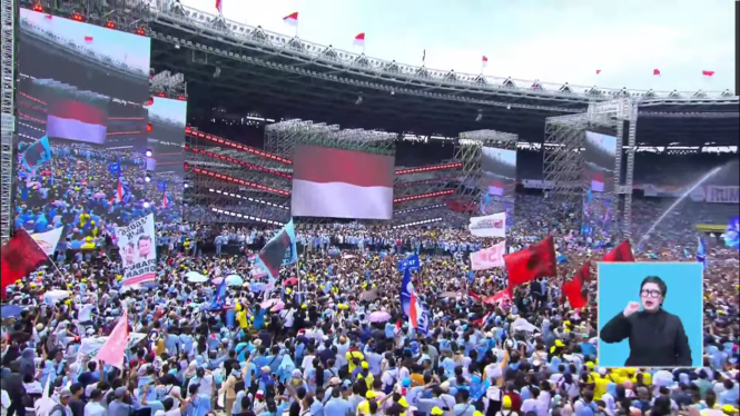 Massa pendukung Prabowo-Gibran penuhi GBK