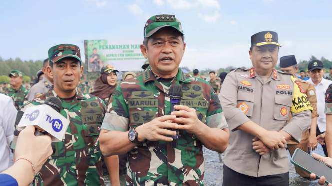 VIVA Militer: KSAD Jenderal TNI Maruli pimpin penanaman mangrove di Aceh