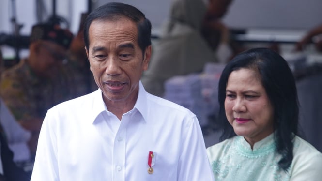 Presiden Jokowi dan Ibu Iriana Jokowi Nyoblos Pemilu 2024 di TPS 10