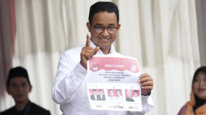 Anies Baswedan saat nyoblos Pilpres 2024