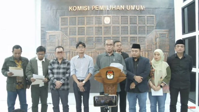 Ketua KPU RI Hasyim Asy’ari menyampaikan jumpa pers Pemilu 2024