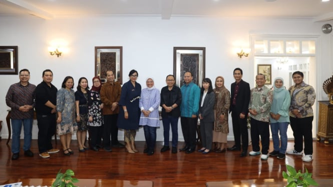 Pertemuan Kemnaker dengan Dubes Indonesia untuk Laos