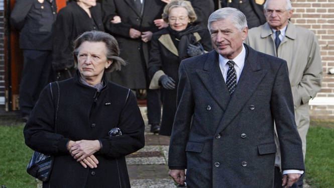 Perdana Menteri Belanda (197701982) Dries van Agt bersama istrinya Eugenie  