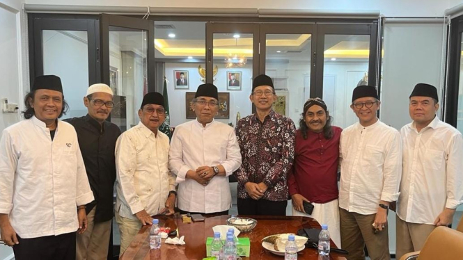 Pegiat Daulat Budaya Nusantara dan Lesbumi menemui Ketua Umum PBNU, KH Yahya Cholil Staquf (Dok: Istimewa)