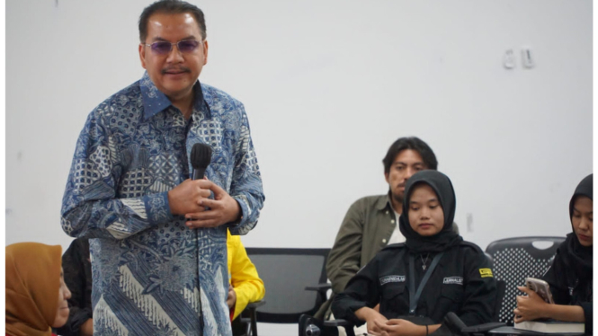Pendiri Lingkaran Survei Indonesia (LSI), Denny JA