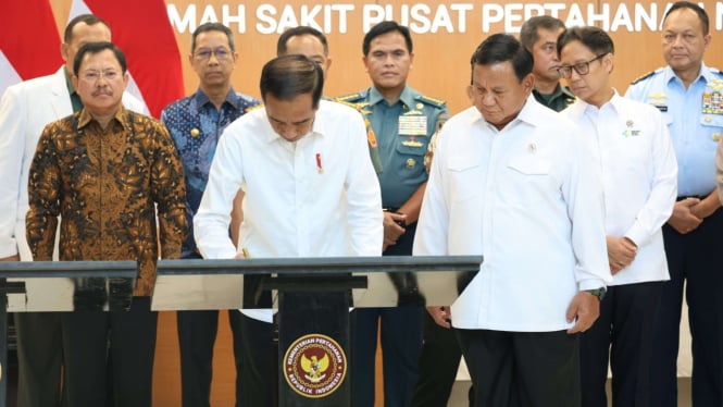 Prabowo Dampingi Jokowi Resmikan RS TNI Terbesar RI