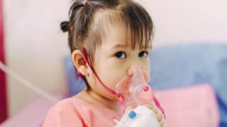 4 Perbedaan Pneumonia pada Anak dan Dewasa, Siapa yang Paling Berisiko Terpapar?