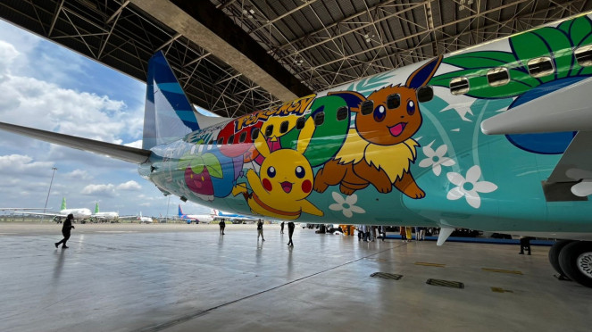 Pokemon di pesawat Garuda
