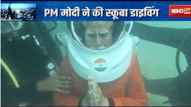 PM India Narendra Modi berdoa di bawah laut
