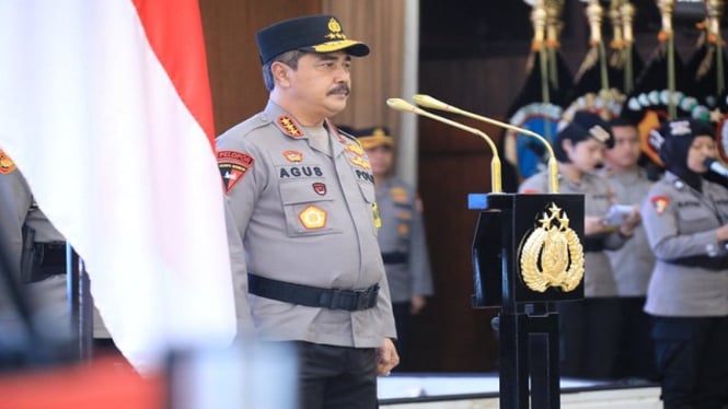 Wakapolri Komjen Pol Agus Andrianto memimpin kenaikan pangkat perwira Polri