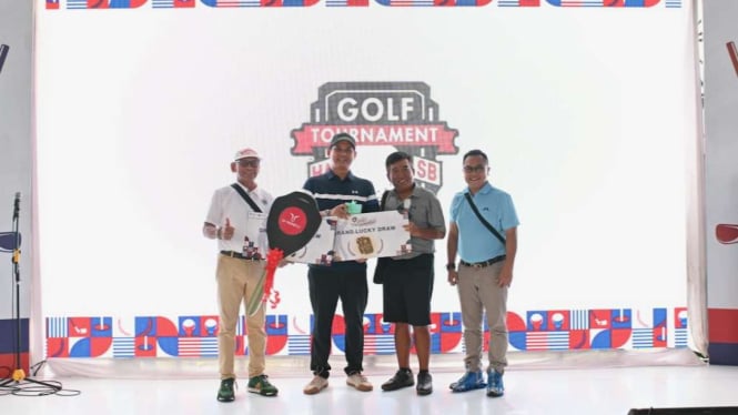 Himpunan Alumni Sekolah Bisnis IPB (HA SB-IPB) menyelenggarakan Charity Golf Tournament pada Minggu, 25 Februari 2024, di Klub Golf Bogor Raya, Bogor, Jawa Barat.