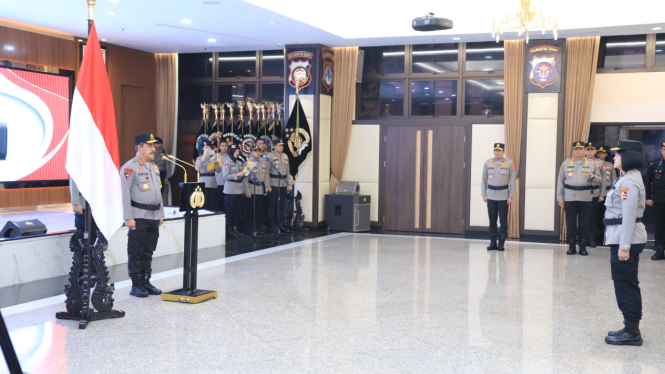 Brigjen Pol Nurul Azizah menjadi komandan upacara kenaikan pangkat