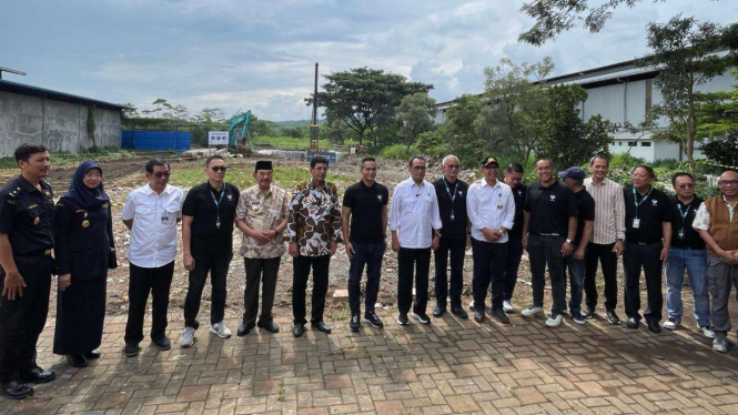 VKTR groundbreaking fasilitas kendaraan listrik komersil pertama di Indonesia 