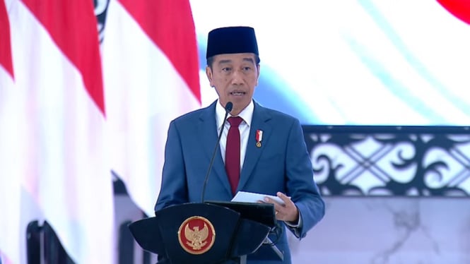 Presiden Jokowi menyampaikan arahan di Rapim TNI-Polri 2024 di Mabes TNI