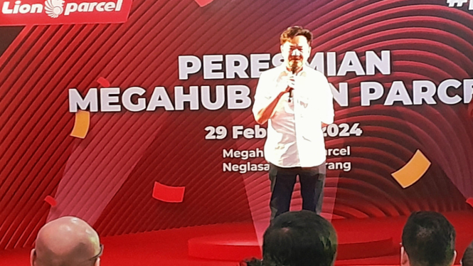 Komisaris Utama dan Pendiri Lion Air Group, Rusdi Kirana, dalam acara peresmian mega hub Lion Parcel di kawasan Neglasari, Kota Tangerang, Banten, Kamis, 29 Februari 2024.